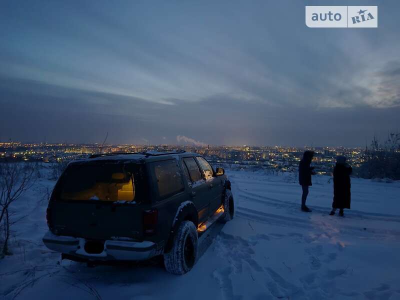 Внедорожник / Кроссовер Ford Expedition 2000 в Виноградове