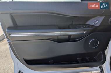 Позашляховик / Кросовер Ford Expedition 2019 в 