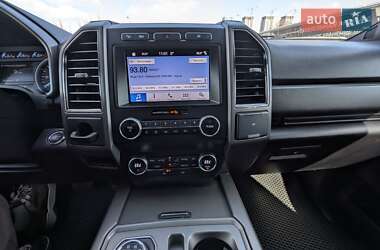 Позашляховик / Кросовер Ford Expedition 2019 в 