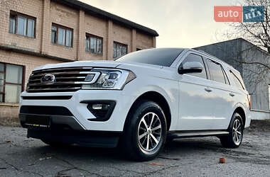 Позашляховик / Кросовер Ford Expedition 2019 в 