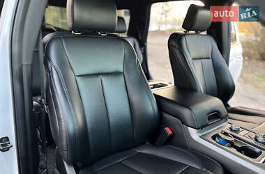 Позашляховик / Кросовер Ford Expedition 2019 в 