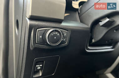 Позашляховик / Кросовер Ford Expedition 2019 в 