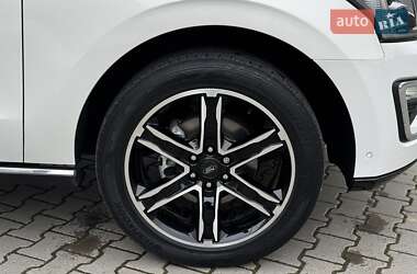 Внедорожник / Кроссовер Ford Expedition 2021 в 