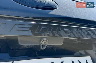 Внедорожник / Кроссовер Ford Expedition 2019 в 