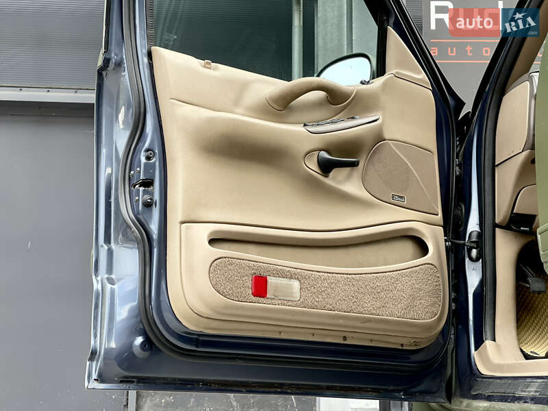 Внедорожник / Кроссовер Ford Expedition 1999 в Киеве