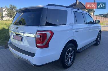 Позашляховик / Кросовер Ford Expedition 2019 в 