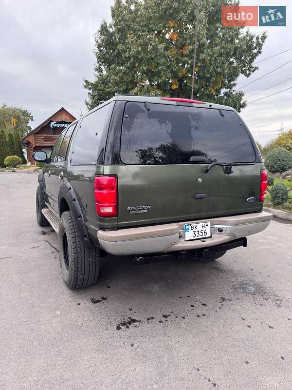 Внедорожник / Кроссовер Ford Expedition 2000 в Виноградове