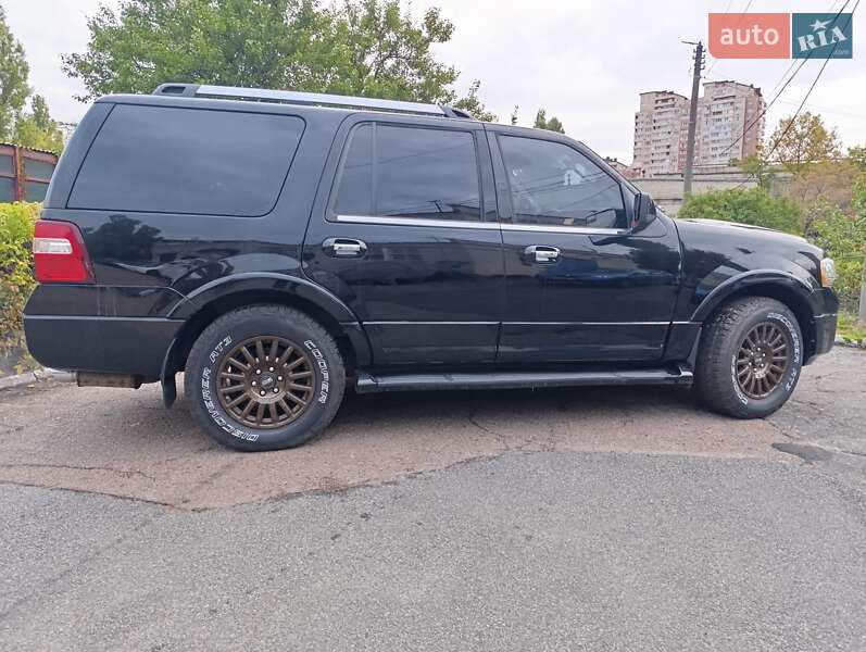 Позашляховик / Кросовер Ford Expedition 2016 в Києві фото 5 Позашляховик / Кросовер Ford Expedition 2016 в Києві