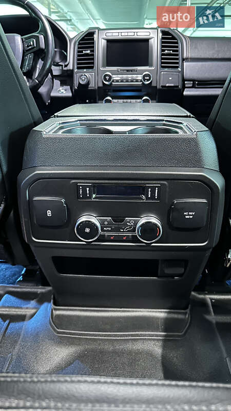 Позашляховик / Кросовер Ford Expedition 2018 в Дніпрі