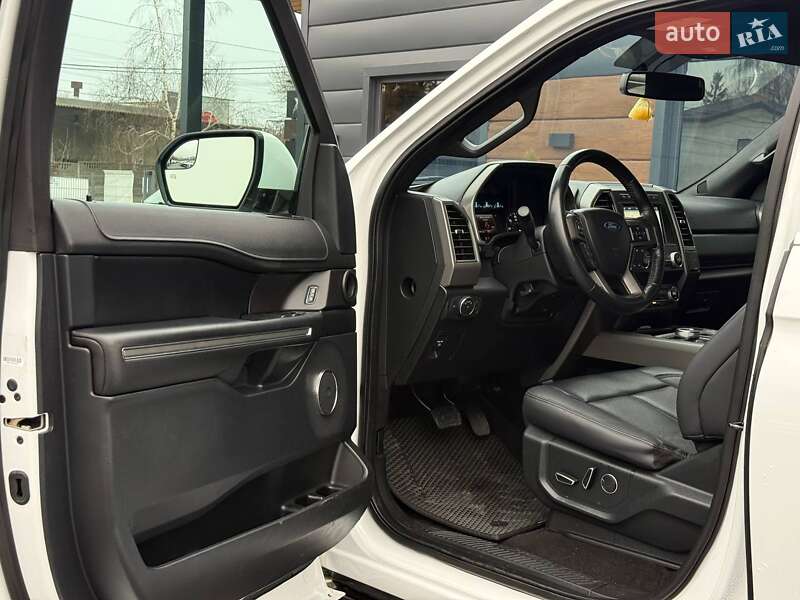 Позашляховик / Кросовер Ford Expedition 2019 в Рівному