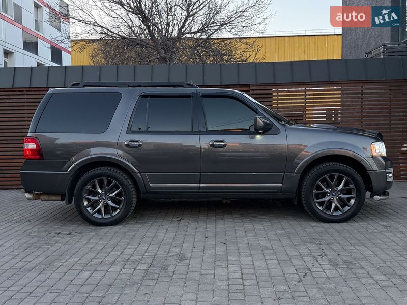 Позашляховик / Кросовер Ford Expedition 2017 в Одесі