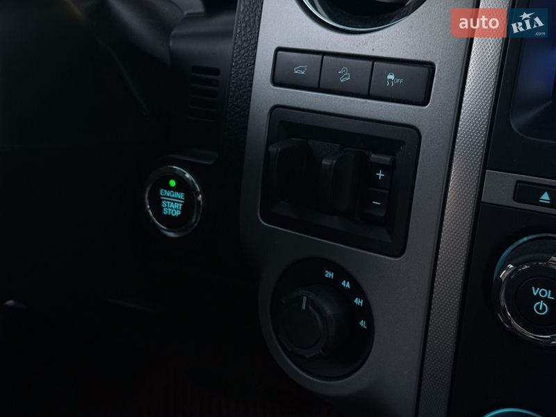 Позашляховик / Кросовер Ford Expedition 2017 в Одесі