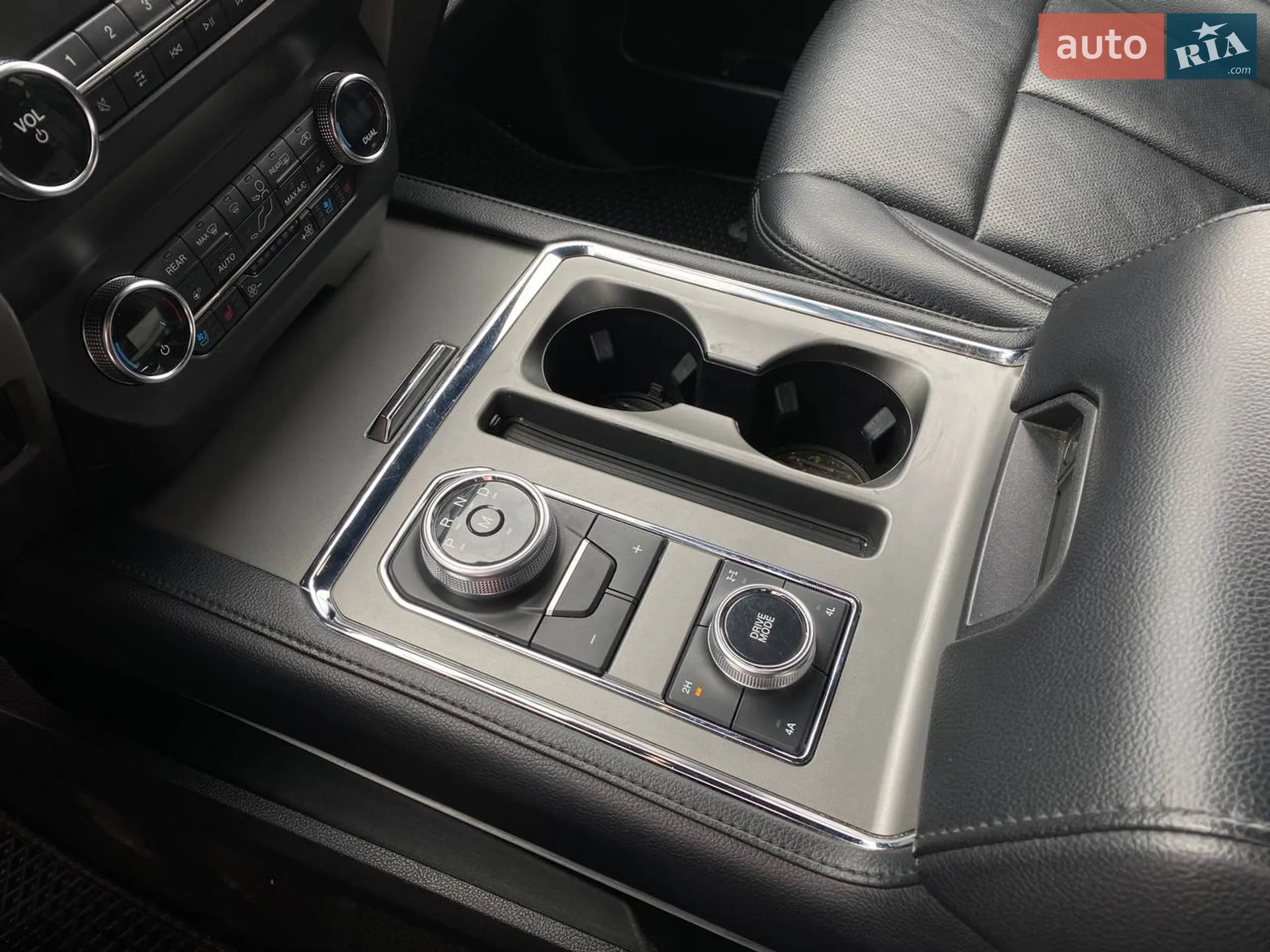 2020 Ford Expedition - мініатюра 17