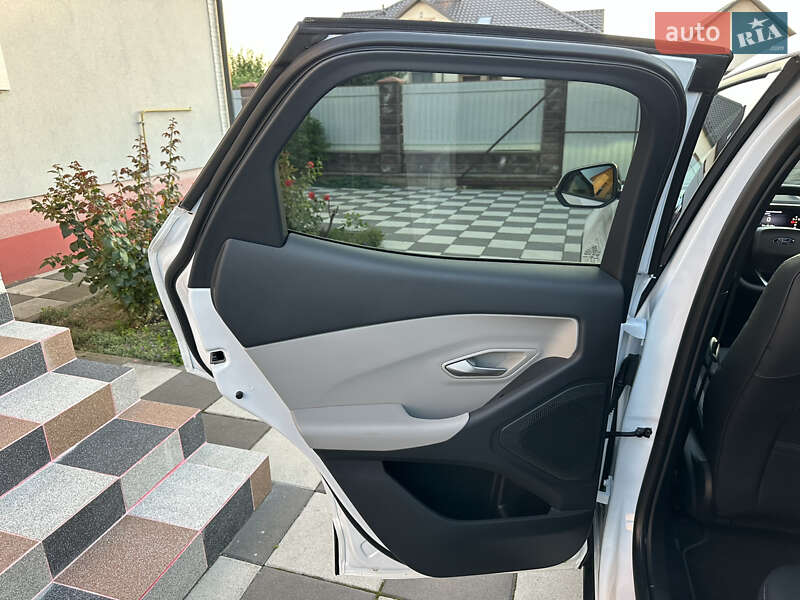 Позашляховик / Кросовер Ford Explorer EV 2024 в Летичіві