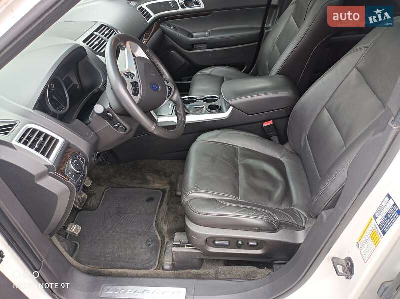 Позашляховик / Кросовер Ford Explorer 2014 в Києві
