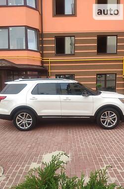 Позашляховик / Кросовер Ford Explorer 2016 в Києві