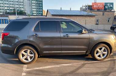 Позашляховик / Кросовер Ford Explorer 2016 в Києві