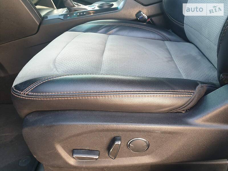 Позашляховик / Кросовер Ford Explorer 2016 в Києві