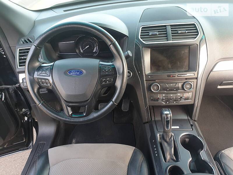 Позашляховик / Кросовер Ford Explorer 2016 в Києві