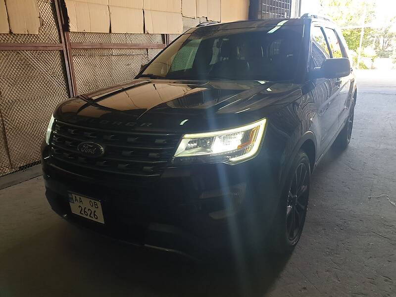 Позашляховик / Кросовер Ford Explorer 2016 в Києві