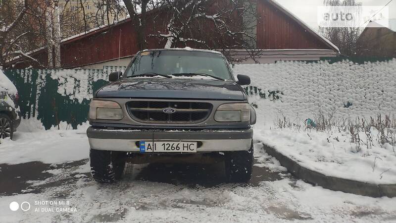 Внедорожник / Кроссовер Ford Explorer 1998 в Киеве