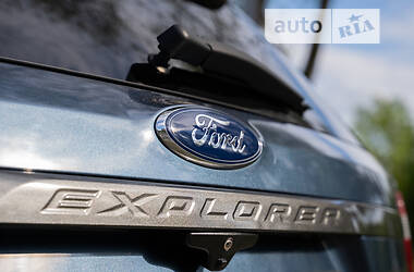 Внедорожник / Кроссовер Ford Explorer 2018 в Львове