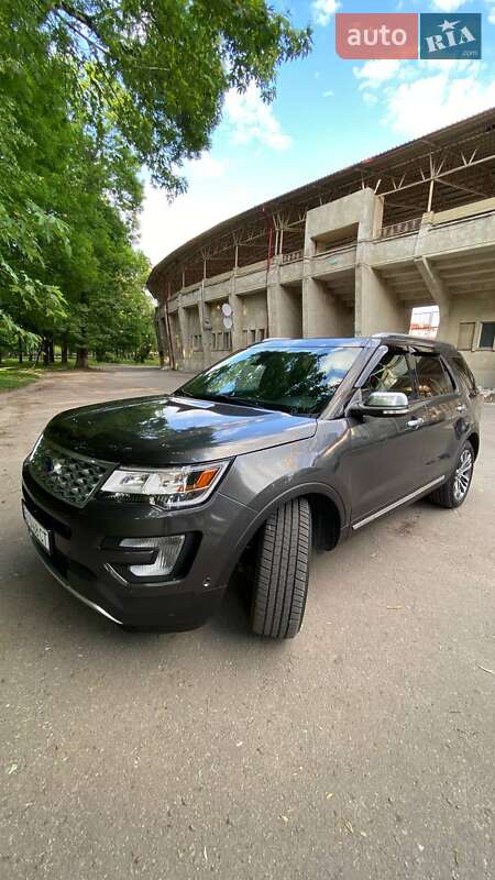 Позашляховик / Кросовер Ford Explorer 2017 в Тернополі