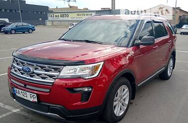 Позашляховик / Кросовер Ford Explorer 2017 в Києві