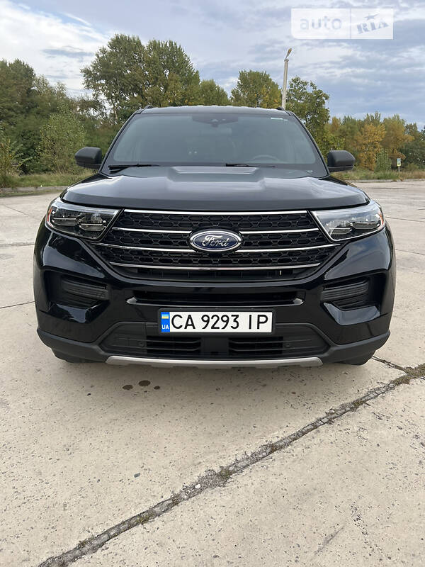Ford Explorer XLT EcoBoost 4WD