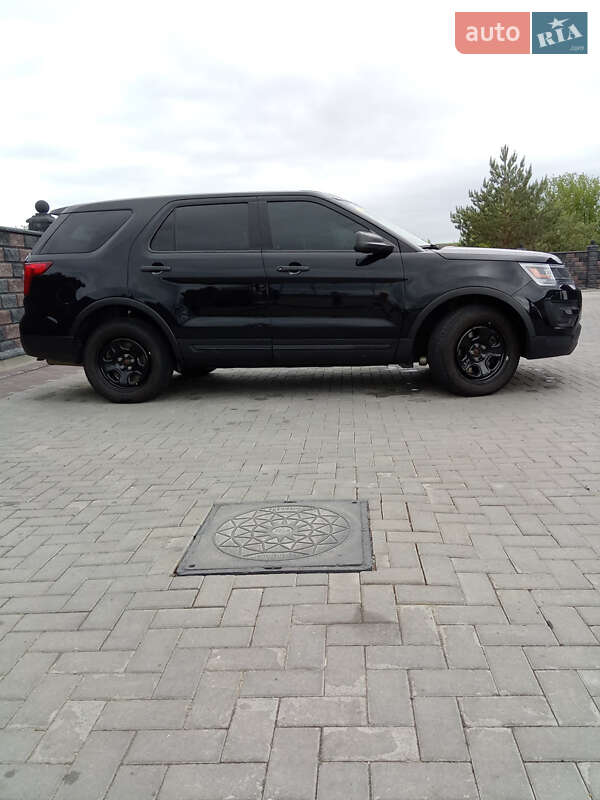Позашляховик / Кросовер Ford Explorer 2017 в Луцьку