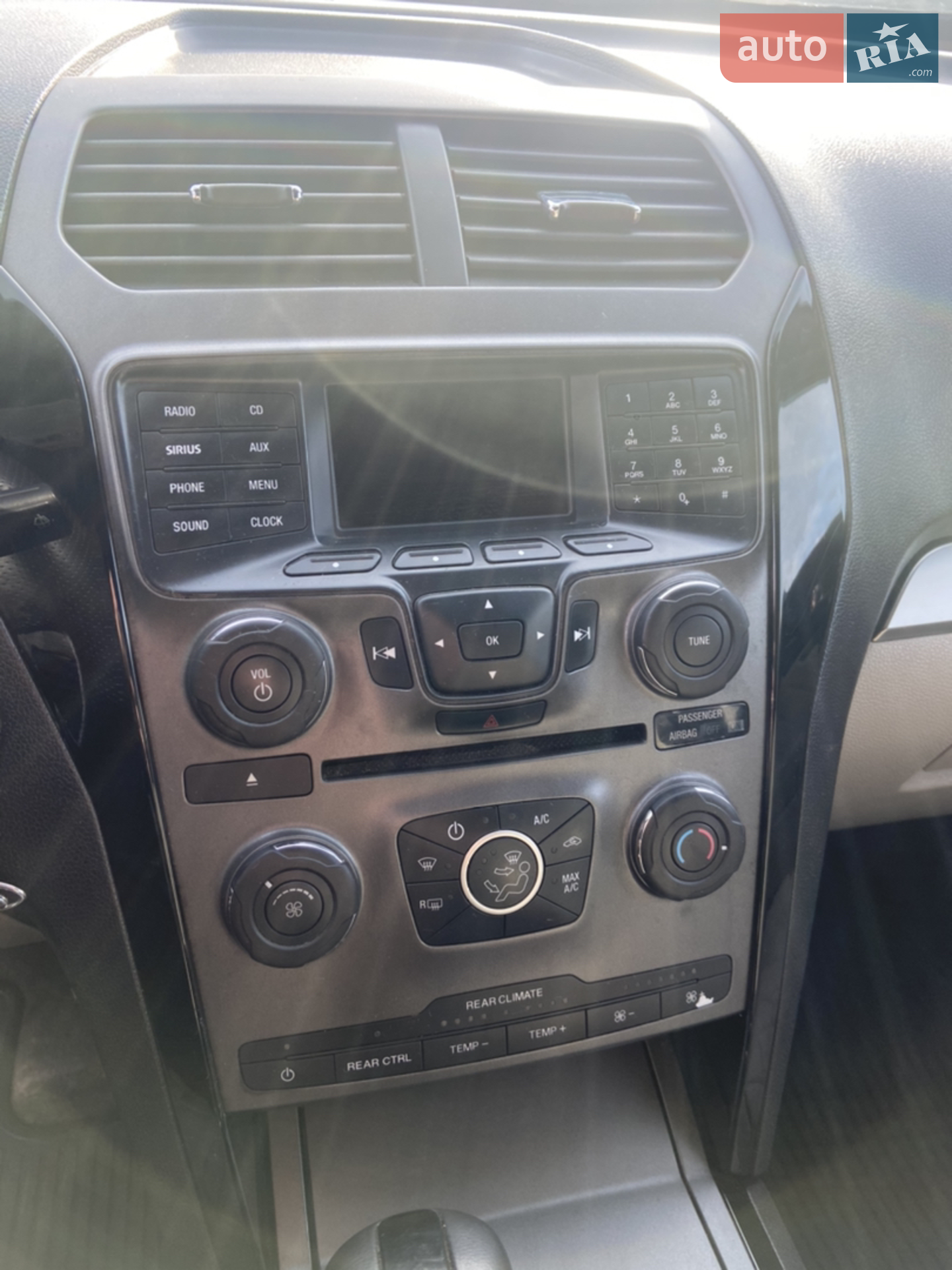 2011 Ford Explorer - мініатюра 13