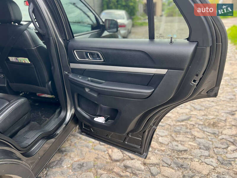 Внедорожник / Кроссовер Ford Explorer 2016 в Днепре