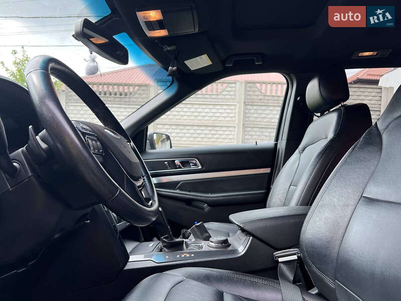 Внедорожник / Кроссовер Ford Explorer 2016 в Днепре