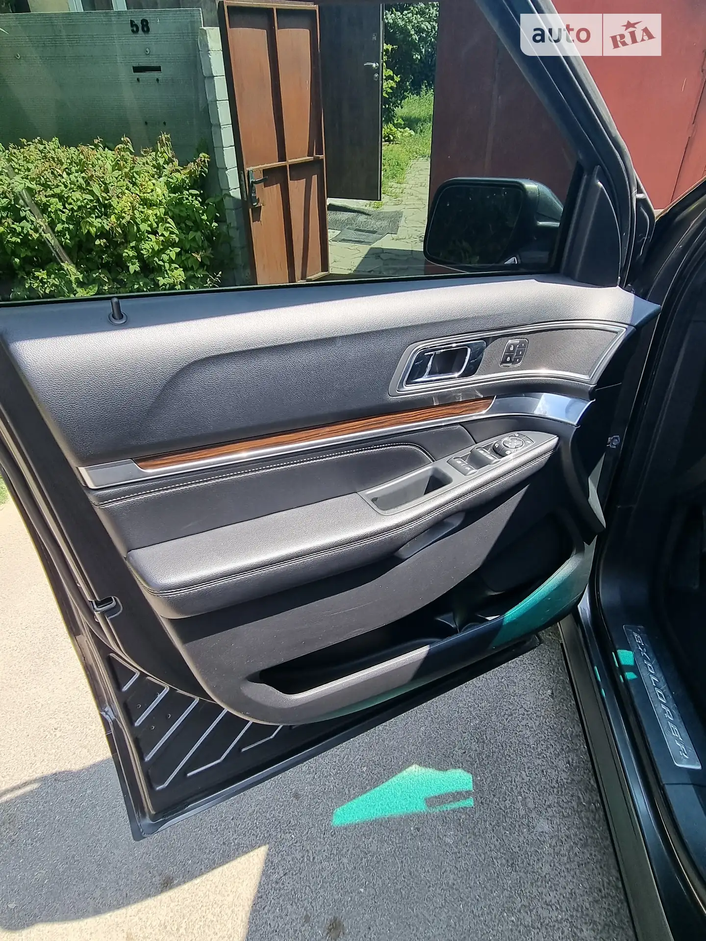 2015 Ford Explorer - мініатюра 2