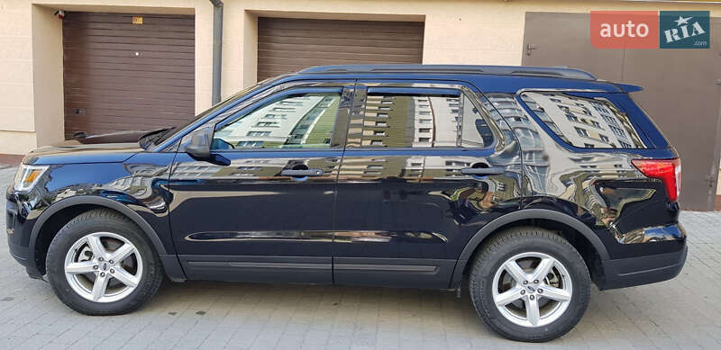 Позашляховик / Кросовер Ford Explorer 2018 в Івано-Франківську
