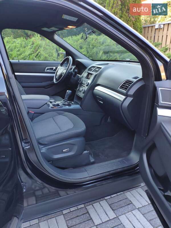 Позашляховик / Кросовер Ford Explorer 2017 в Києві