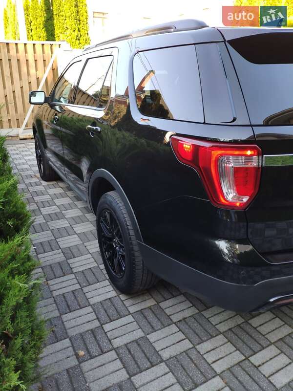 Позашляховик / Кросовер Ford Explorer 2017 в Києві