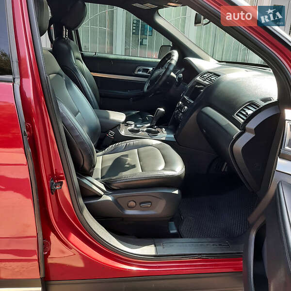 Внедорожник / Кроссовер Ford Explorer 2018 в Никополе