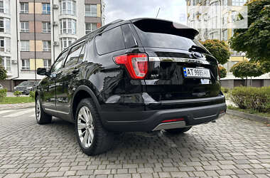 Позашляховик / Кросовер Ford Explorer 2018 в 