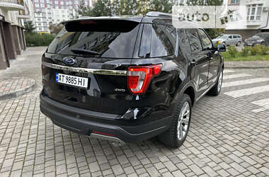 Позашляховик / Кросовер Ford Explorer 2018 в 