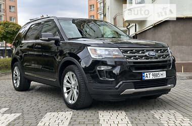 Позашляховик / Кросовер Ford Explorer 2018 в 