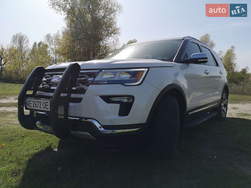 Позашляховик / Кросовер Ford Explorer 2018 в Кам'янському