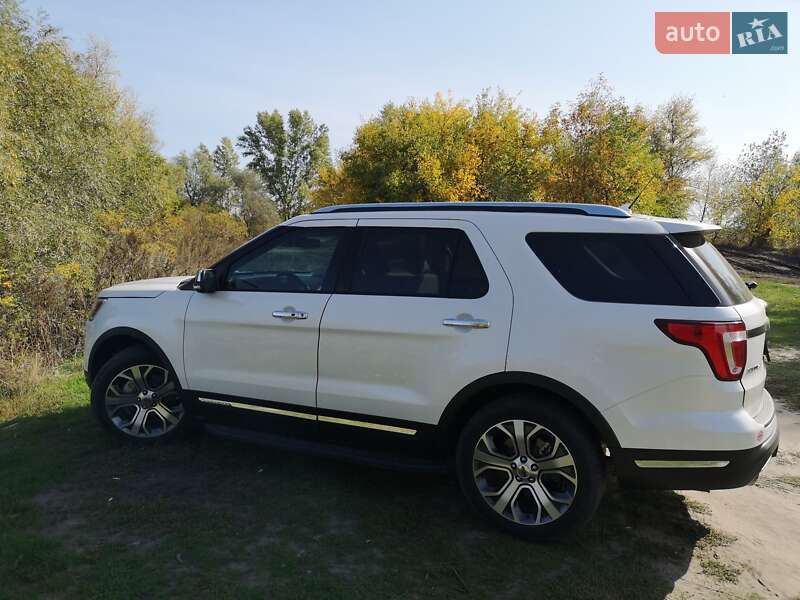 Позашляховик / Кросовер Ford Explorer 2018 в Кам'янському