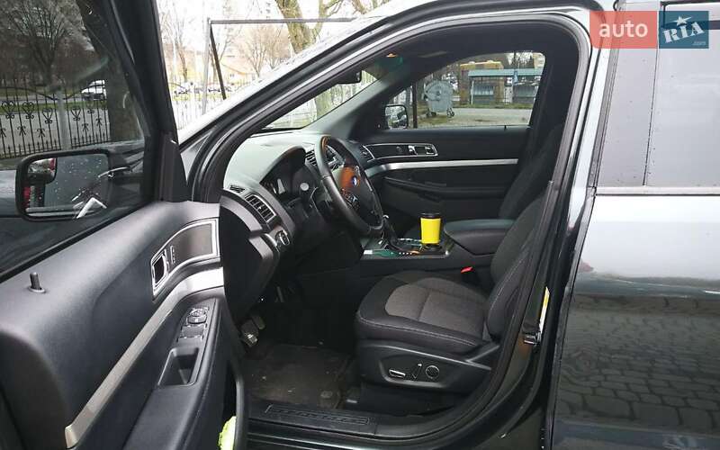Внедорожник / Кроссовер Ford Explorer 2015 в Львове