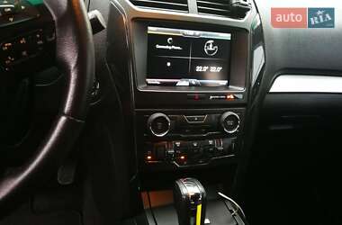 Внедорожник / Кроссовер Ford Explorer 2015 в Львове