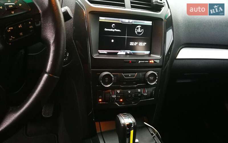Внедорожник / Кроссовер Ford Explorer 2015 в Львове
