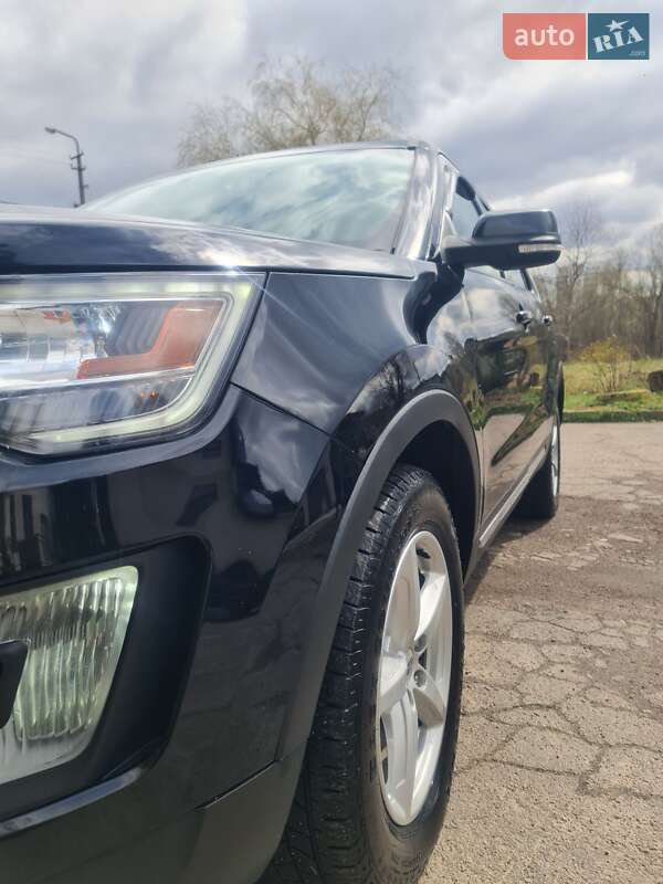 Позашляховик / Кросовер Ford Explorer 2017 в Трускавці