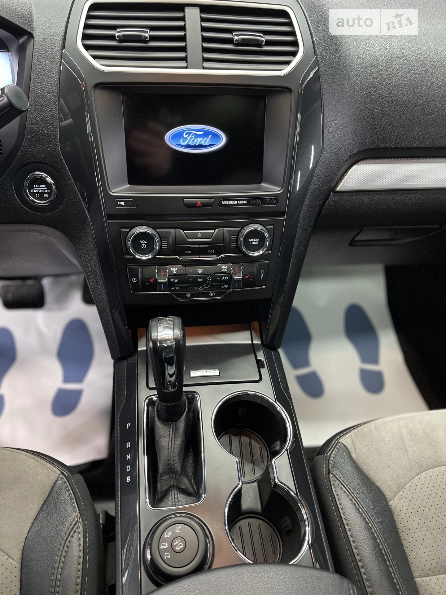 2017 Ford Explorer - мініатюра 5