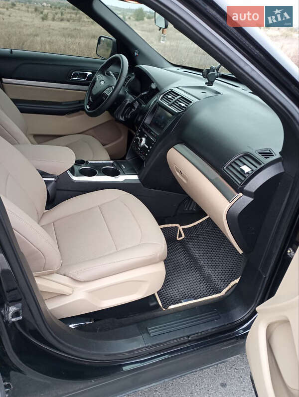 Внедорожник / Кроссовер Ford Explorer 2018 в Хмельницком