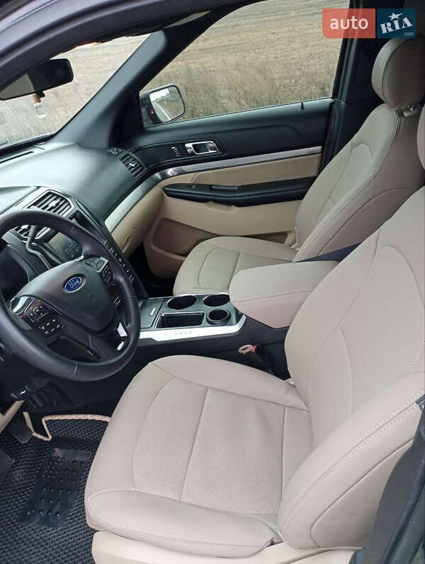 Внедорожник / Кроссовер Ford Explorer 2018 в Хмельницком